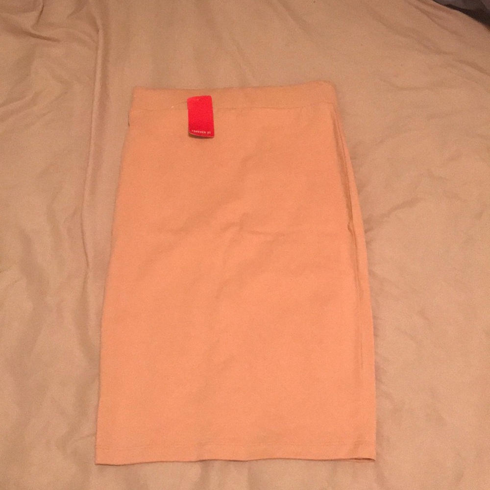 Pink/Peach pencil skirt